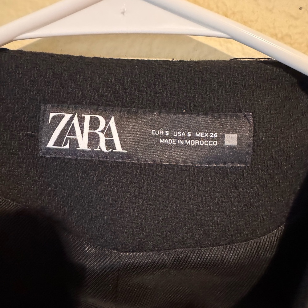 ZARA Black Cropped Blazer Jacket – Gold Button Detail | Size S - Picture 2 of 2